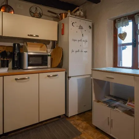 Casa Luisa, Relax Con Vista Panoramica בית נופש סקיו